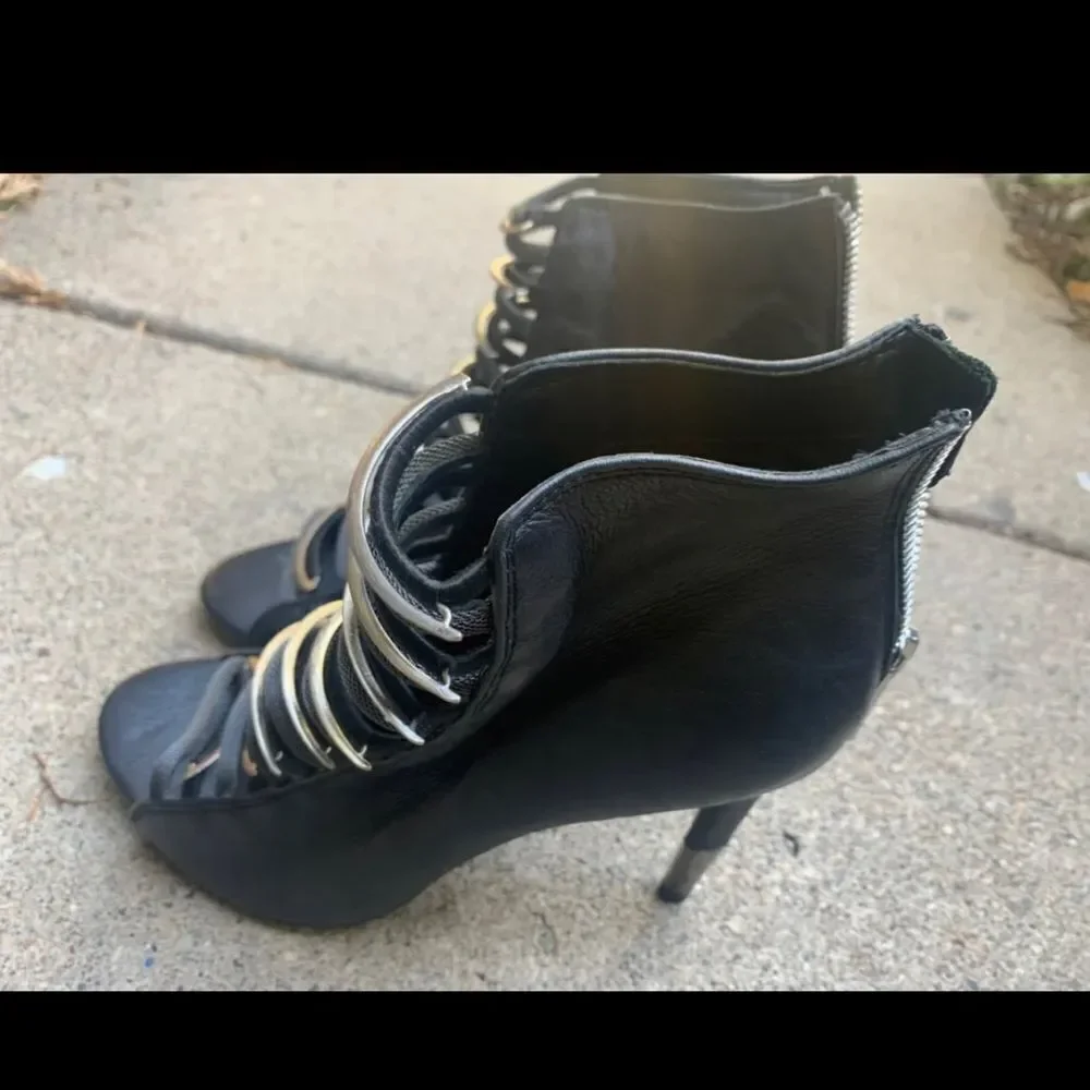 Dolce Vita Open Toe Strappy Peep Toe Block Heels 9.5